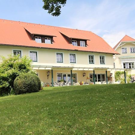 Landhaus Strussnighof เพิร์ทชาค อัม เวิร์ทเทอร์ซี ภายนอก รูปภาพ