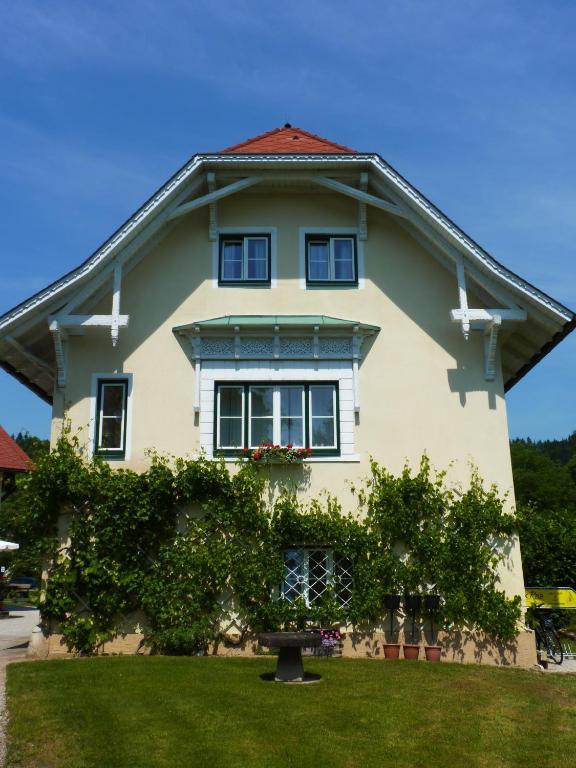 Landhaus Strussnighof เพิร์ทชาค อัม เวิร์ทเทอร์ซี ภายนอก รูปภาพ