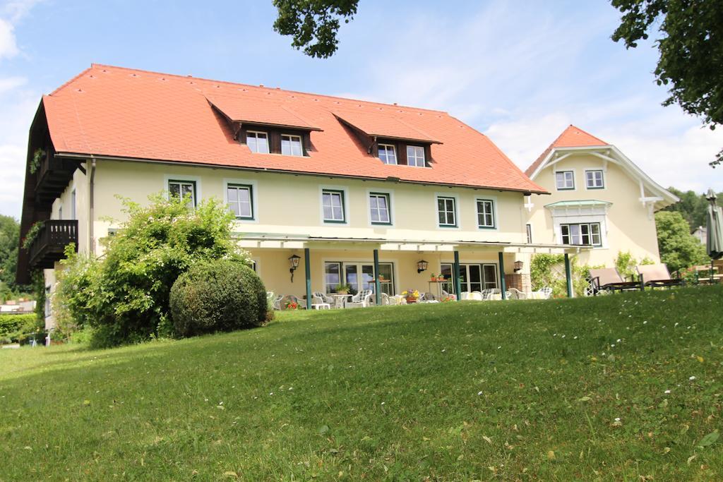Landhaus Strussnighof เพิร์ทชาค อัม เวิร์ทเทอร์ซี ภายนอก รูปภาพ